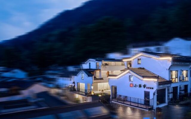 Xiao Zhang's Cultural and Artistic Homestay