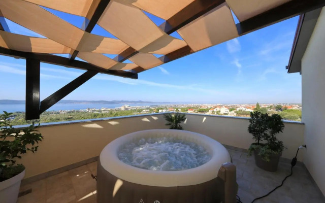 Vanda Land Penthouse