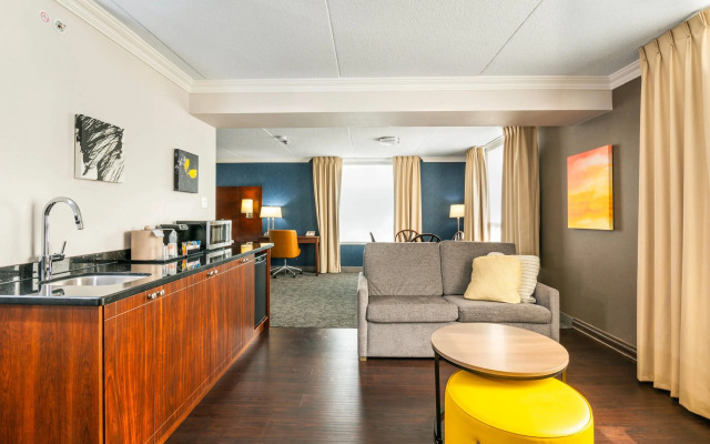 Comfort Inn & Conference Centre Toronto Airport