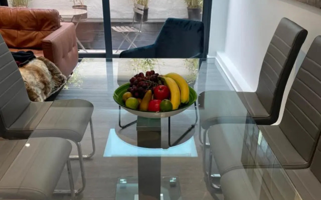 4 Islington Park Street