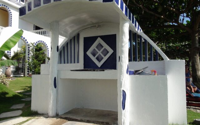 Squares Beachfront Apartments