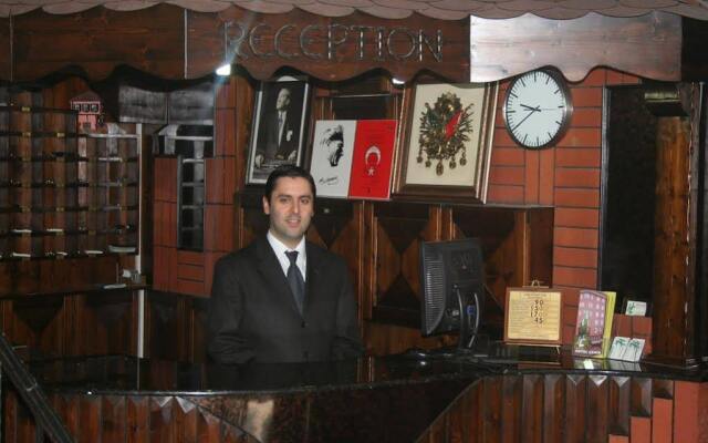 Oz Cakir Hotel