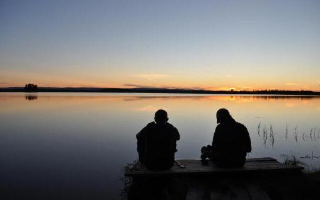 Baumzelte direkt am See gelegen