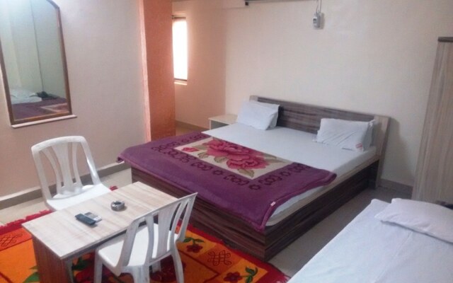 Hotel Aradhana Lodging