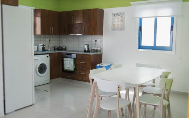 Anatoli 3BR Holiday Home Near the Beach