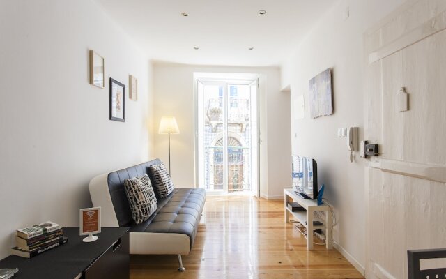 ALTIDO Cosy 1-bed flat w/balcony in Pena, close by subway, viewpoint&park