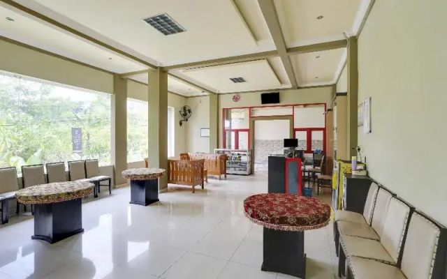 OYO 4014 Hotel Bergas Indah