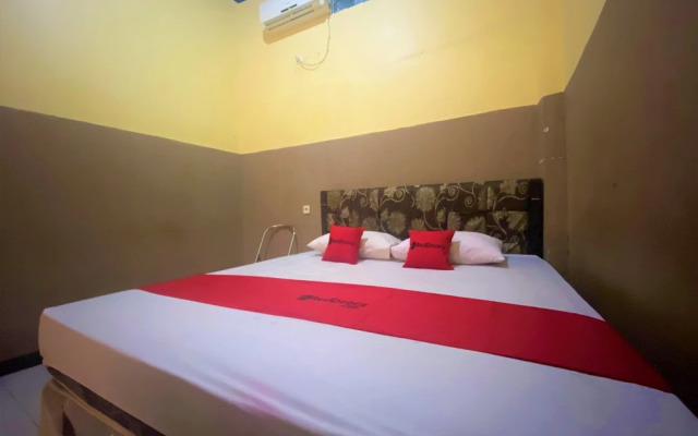 RedDoorz @ Wisma Sentosa Palopo