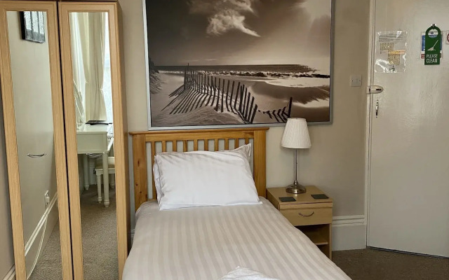 Somerton Lodge Hotel