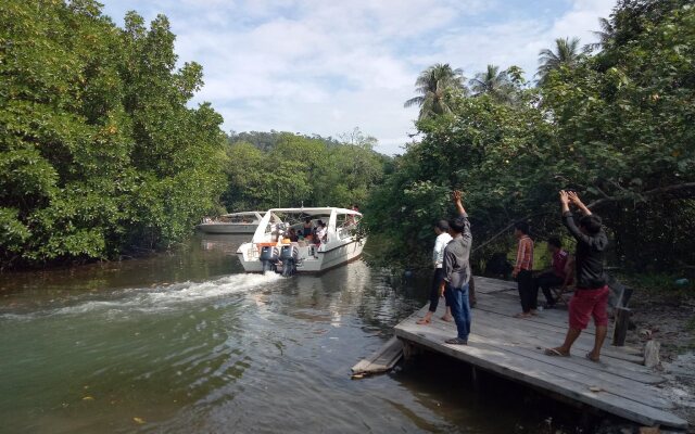 Koh Rong Love Resort - Hostel