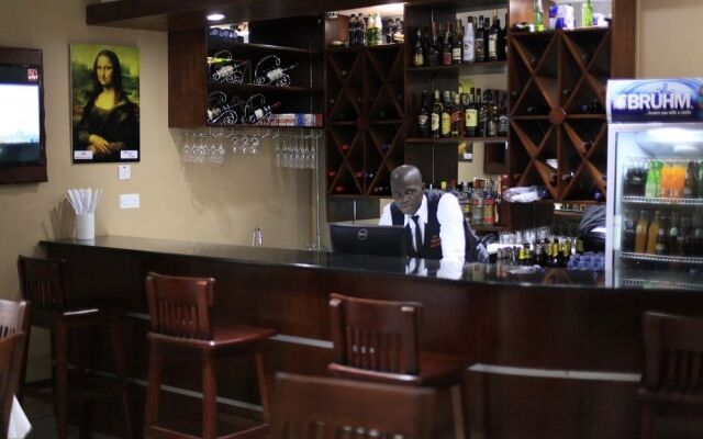 Marie's Royale Hotel