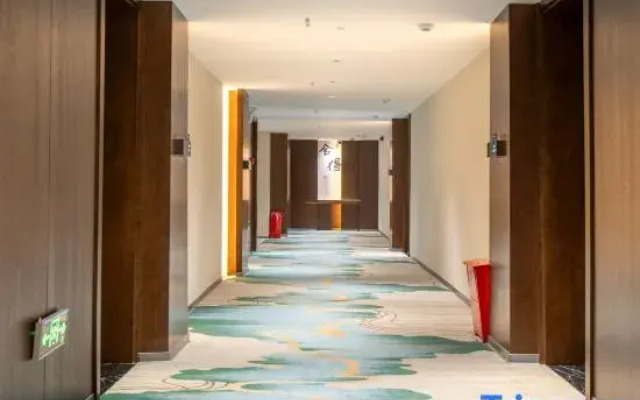 Xrxt Hotel