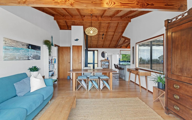 Perfectly Piha - Piha Holiday Home