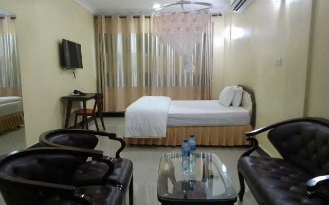 Nemarts Hotel