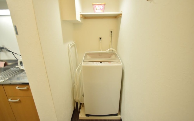Yagara Terrace House A – Guest Rooms – Osaka