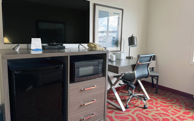 Ramada by Wyndham Sherwood Park