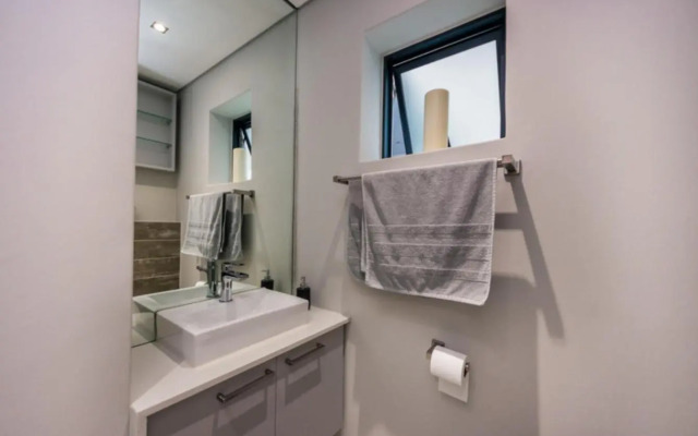 Blouberg Luxury Beachfront Apartment