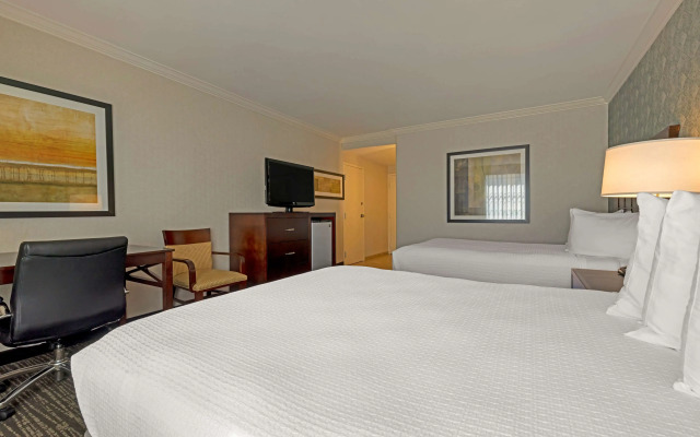 Best Western Plus Carriage Inn