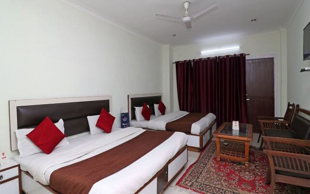 OYO 13908 Hotel India