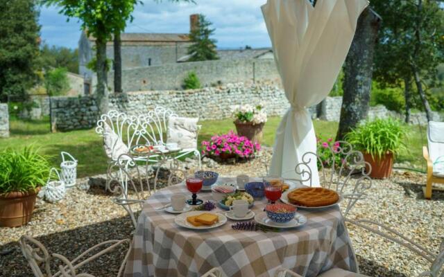 Casa al Bosco private pool in the wood