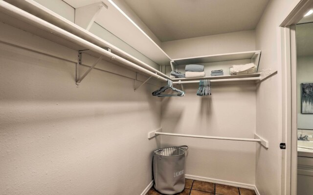 Tucson Townhome w/ Private Patio & Mtn Views!