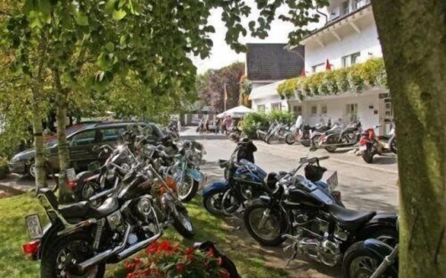 Hotel Restaurant Haus Dumicketal