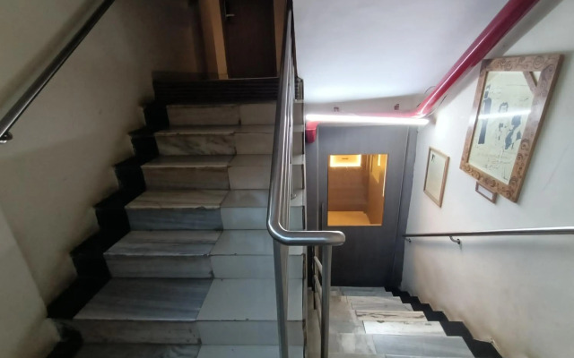 Hotel Highway Inn