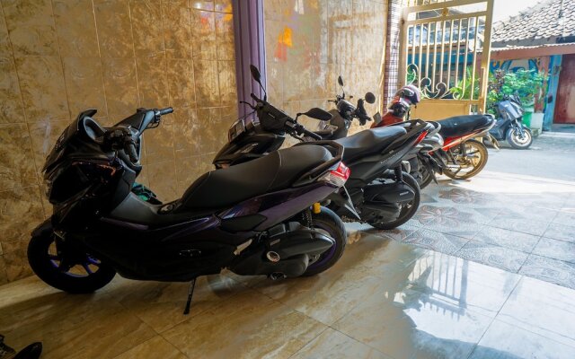 OYO 93069 Penginapan Sumber Rizki