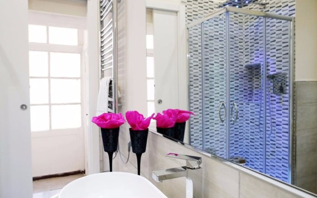 Spanish Steps Suite 128