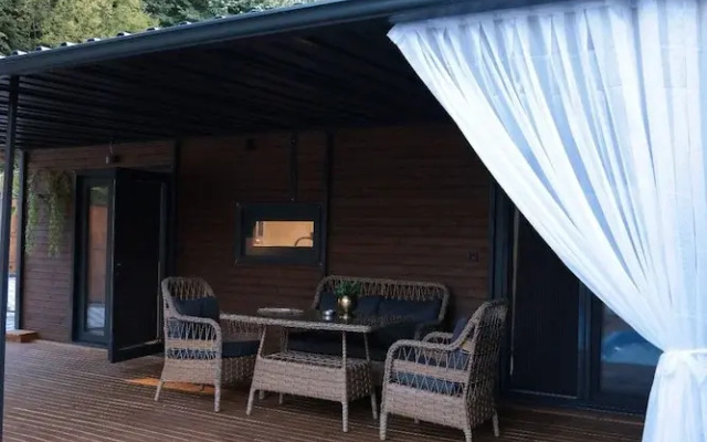 The Jungle Bungalov