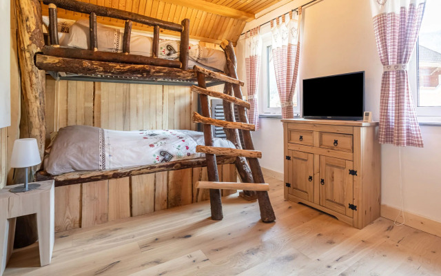 Snug holiday home in Weißbriach with terrace