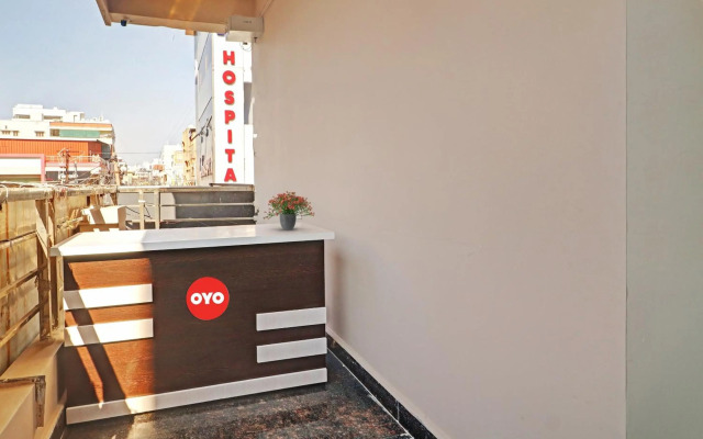 OYO Flagship 80633 Sai Mansion