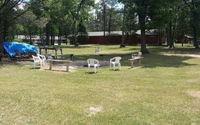 River Country Motor Lodge