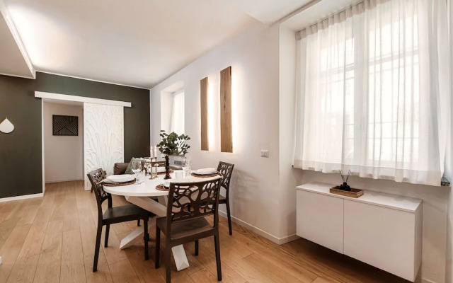 Rafael White Home