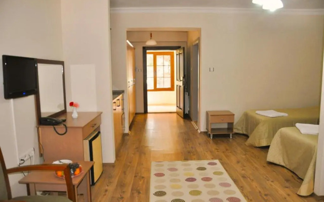 Dardanos Yerleskesi & Resort
