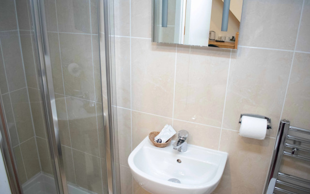 Royal Square Hotel - BHX & NEC