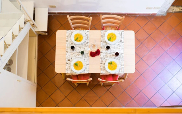 Amazing Apt/historic Building/ghetto, Serviced by Hostmaker