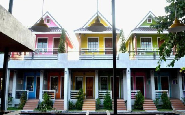Toffee House Resort