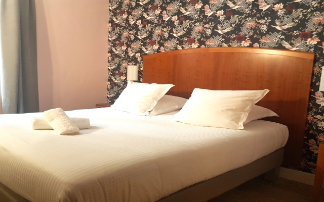 Grand Hôtel Dauphiné Toulon, Boutique Hôtel & Suites