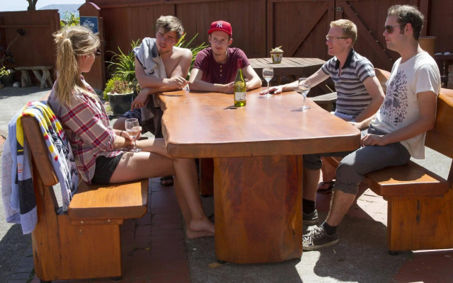 Moana Lodge - Hostel