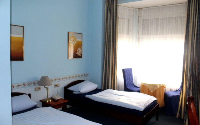 Hotel Am Roonplatz