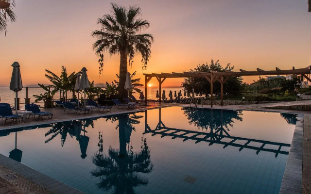 Belussi Beach Hotel & Suites