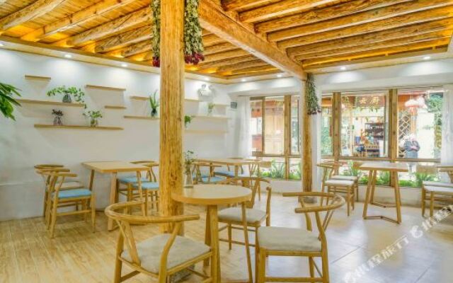 Lijiang Hongchen Jingtu Inn Wangjiazhuang