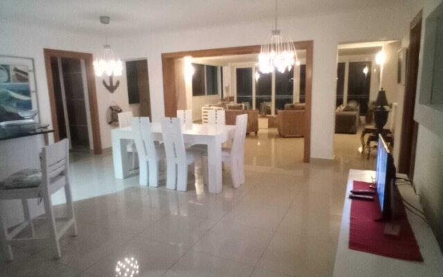 Vista Marina Residence