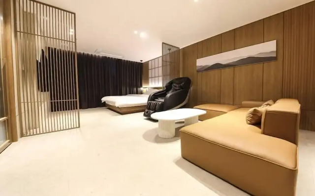 Wonju Central Hotel
