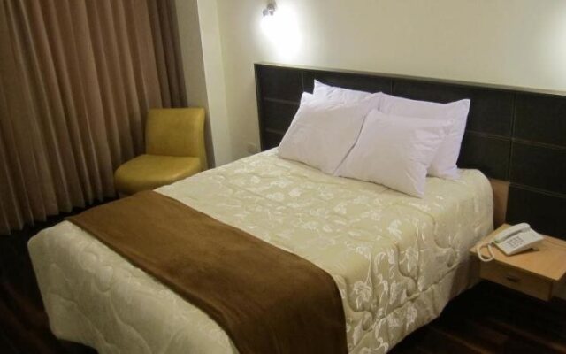 Plaza Real Hotel