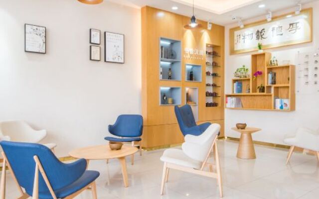 Pengmei Hotel (Wuxi Yixing Longbeishan Forest Park1287207)