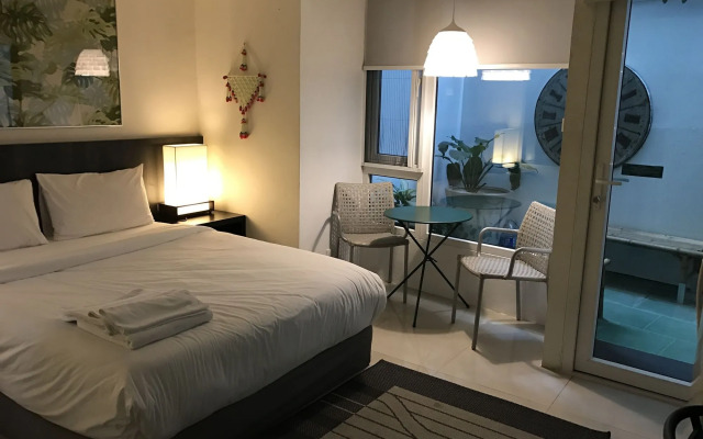 Somewhere to Escape - Hometel