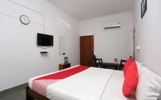 Singing Birds Home Stay By OYO Rooms