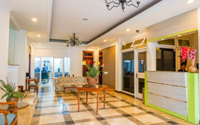 Collection O 1452 Hotel Utari